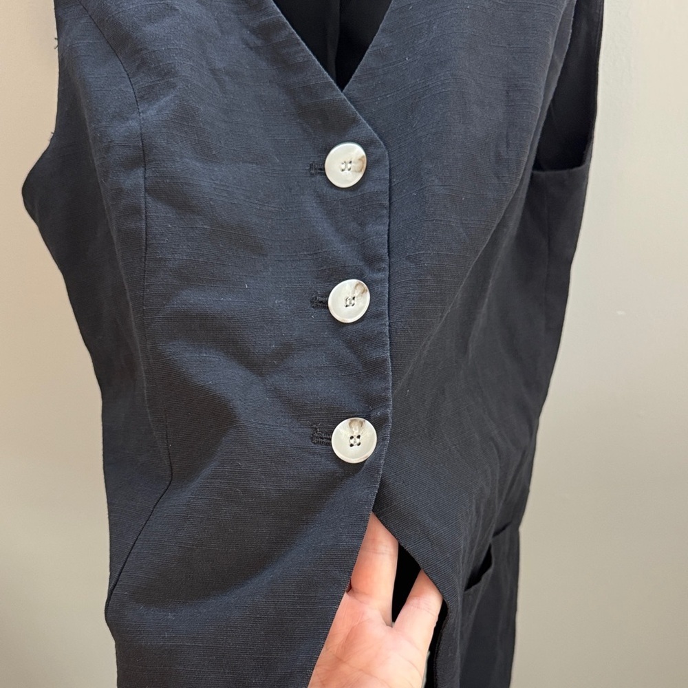 Mina Self Black Tailored Sleeveless Blazer Vest Minimalist Button Front Size S - Picture 4 of 7
